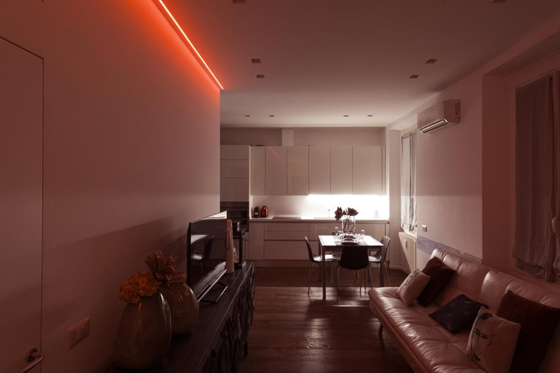 Easylife - Moderno E Chic Con Led Atmosferici Appartement Milan